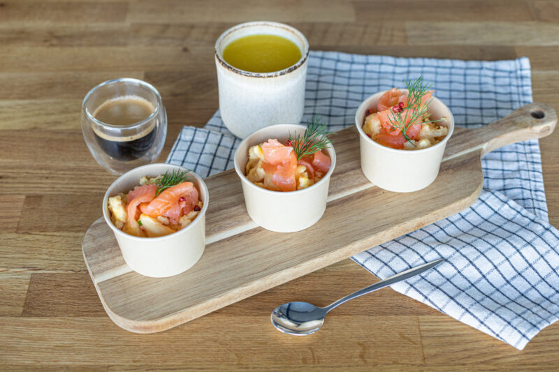 10 Verrines d’oeufs brouillés et saumon fumé
