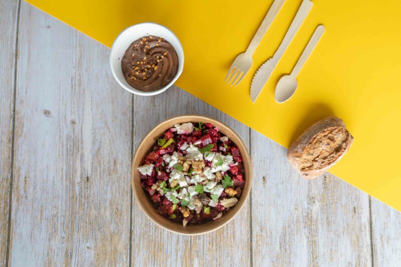 Lunchbox Salade de betterave, chèvre, noix et ciboulette